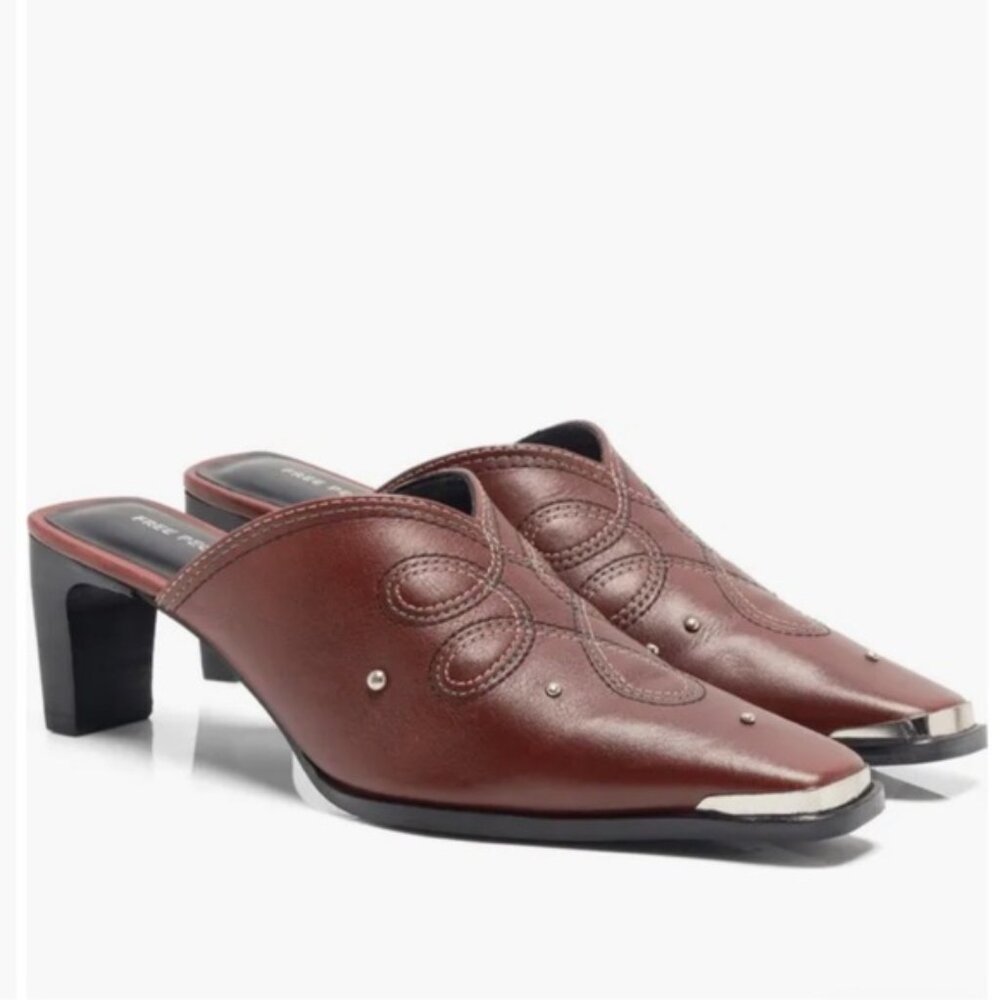 NEW FREE PEOPLE Leather Roxi Metal Tip Mules for women 0126 4m2